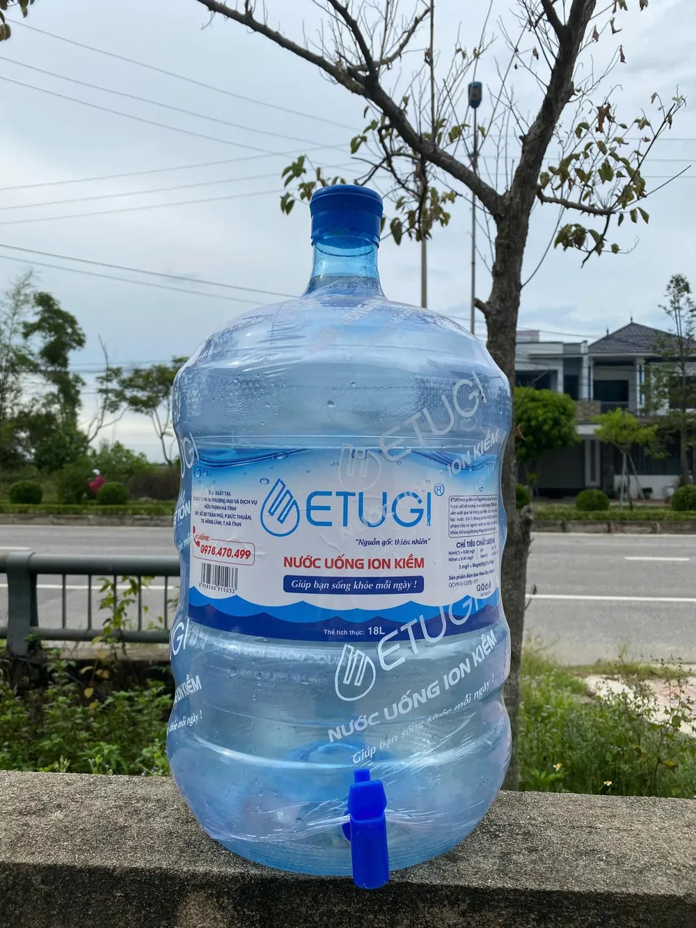 Bình ETUGI 18 L nhìn từ phía trước