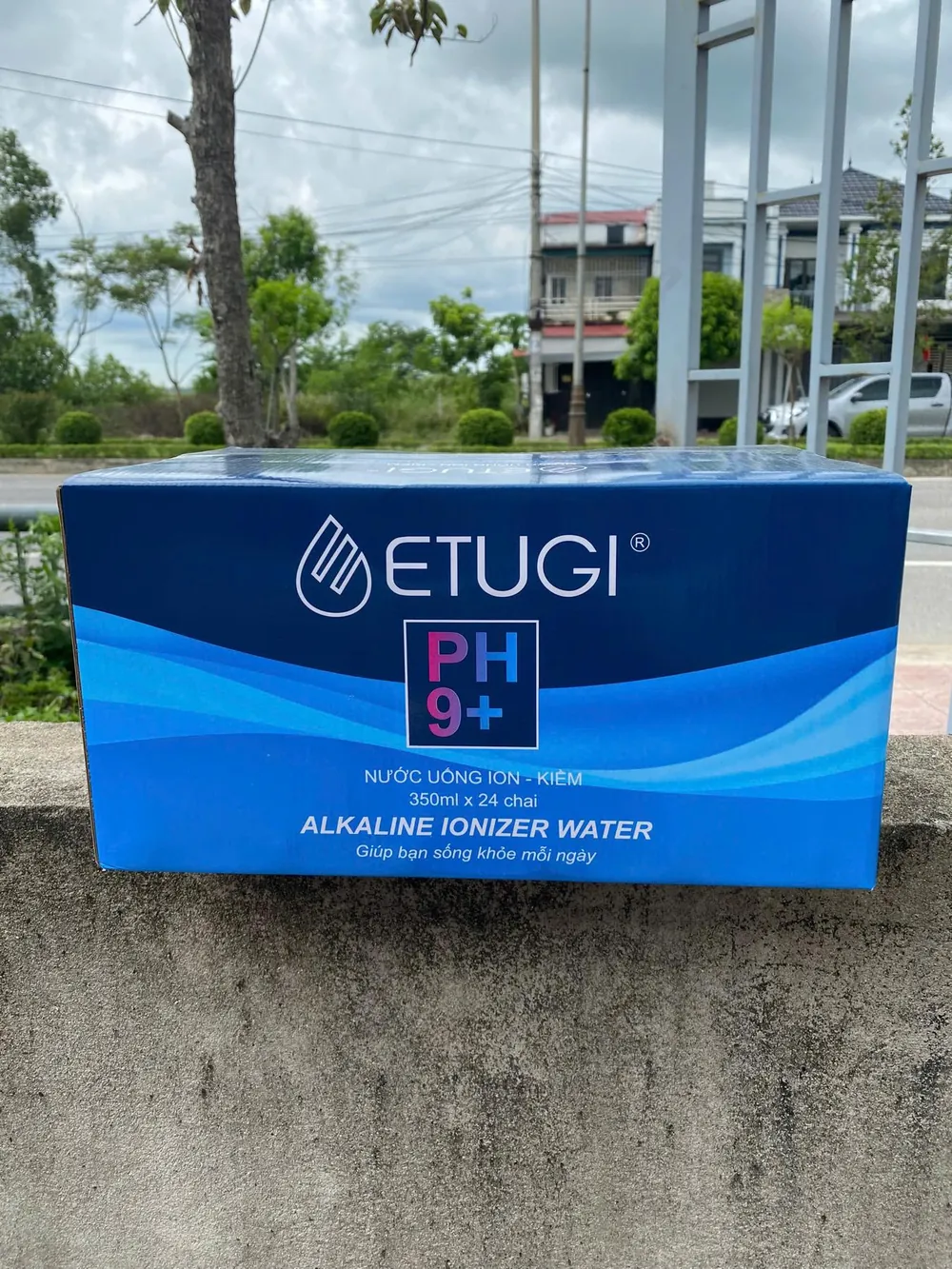 Thùng ETUGI 350 ml, trên thùng ghi 24 chai